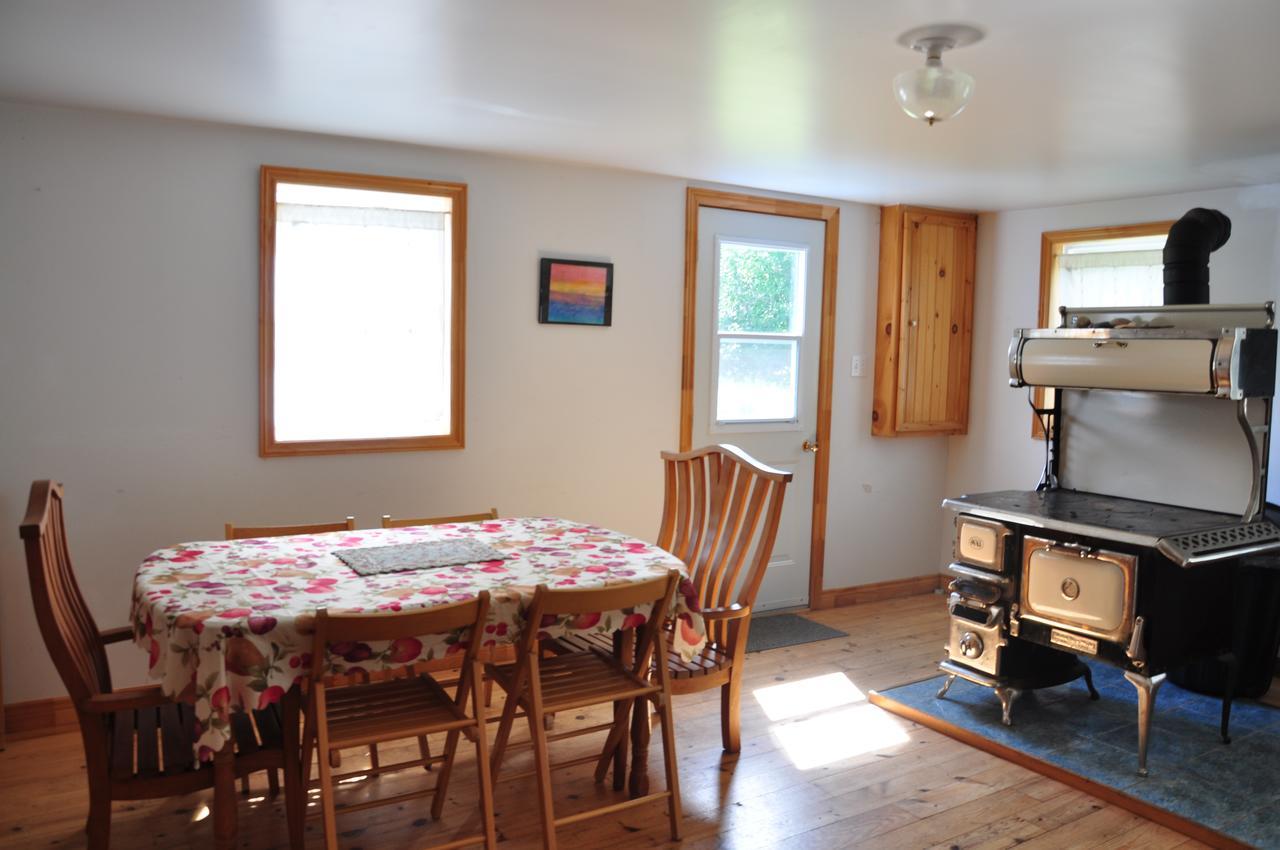 Indian Brook Breton Cove Farmhouseゲストハウス エクステリア 写真