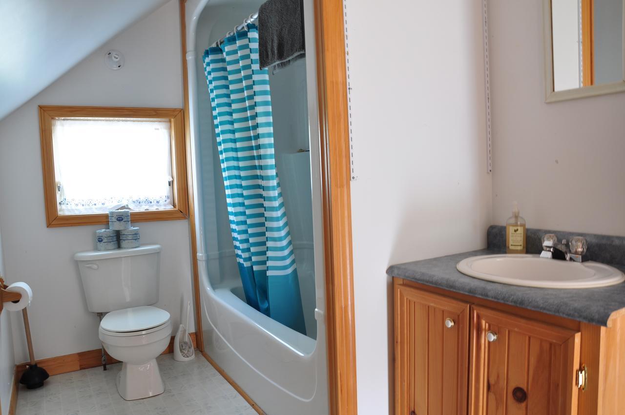 Indian Brook Breton Cove Farmhouseゲストハウス エクステリア 写真